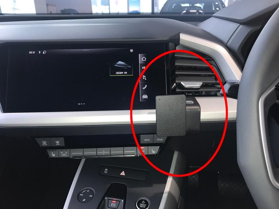 Proclip Audi Q4 21- Center mount RHD.