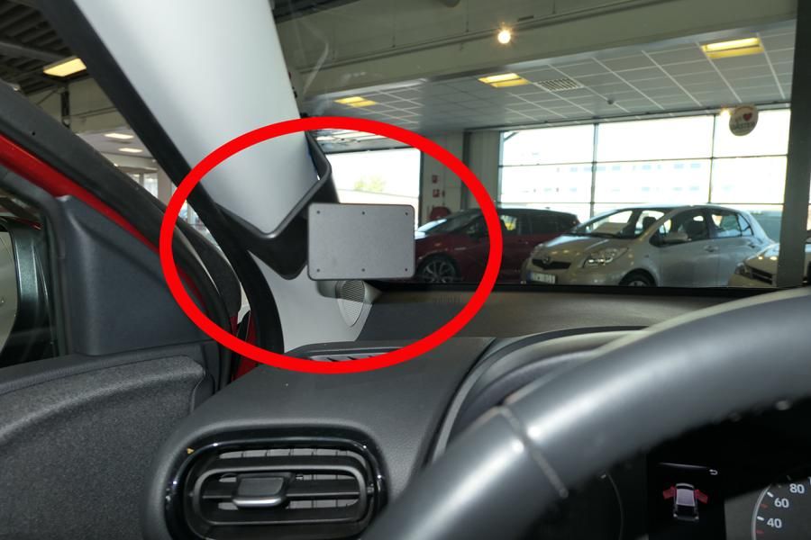 Proclip Toyota Yaris 21- Left mount, high.