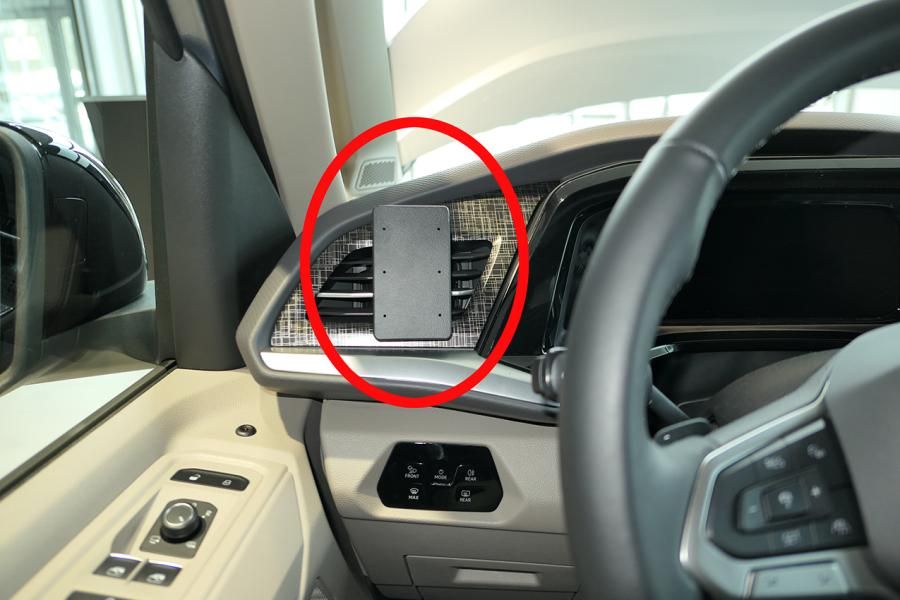Proclip Volkswagen T7 Multivan 22- Left mount