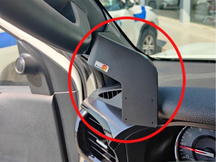 Proclip Toyota HiLux 16- Left mount