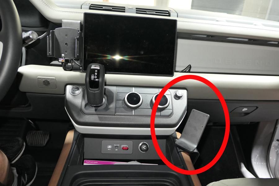 Proclip Land Rover Defender 20- Console mount