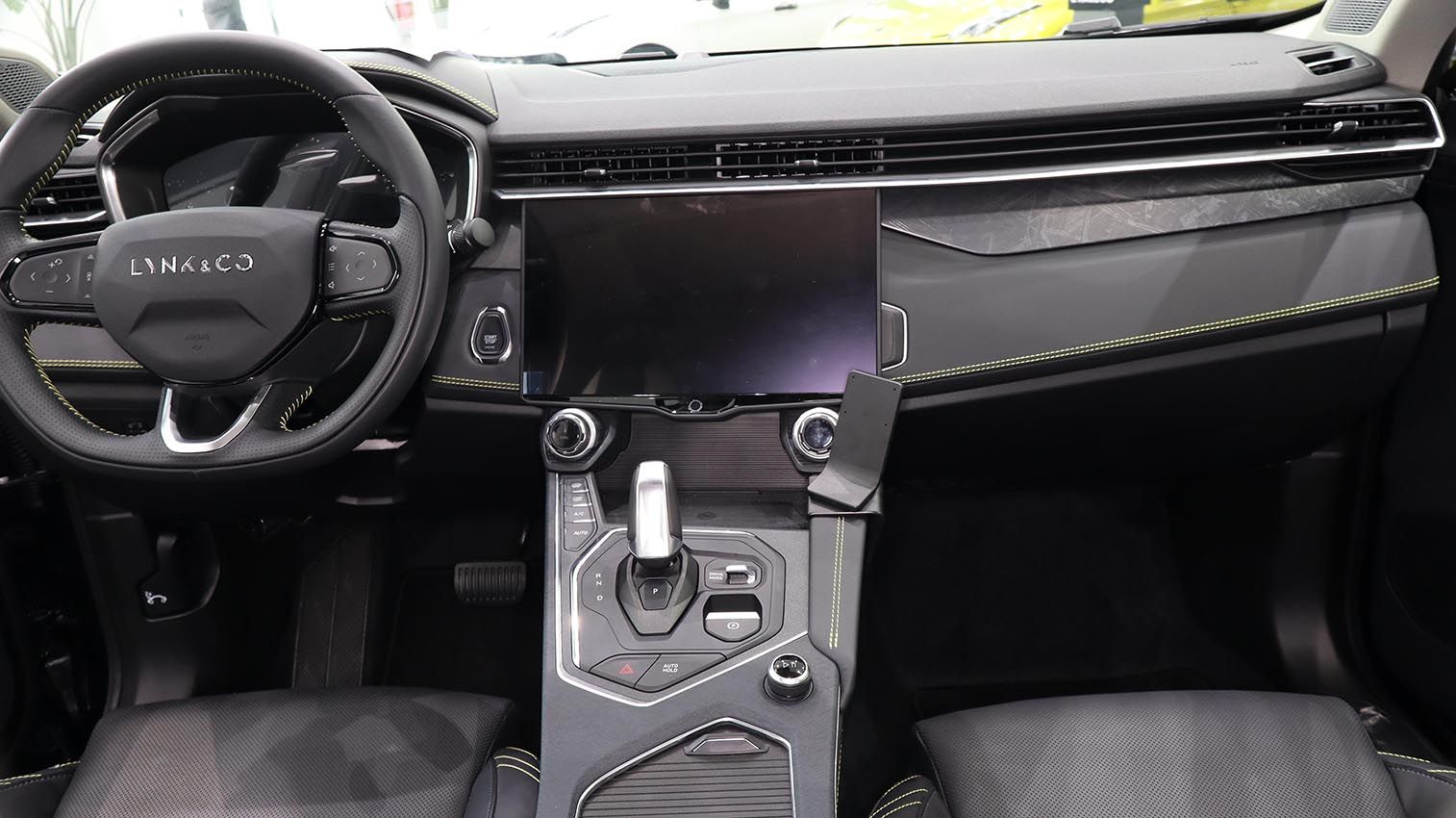 Proclip Lynk & Co 01 20-24/ Lynk & Co 05 20- Console mount