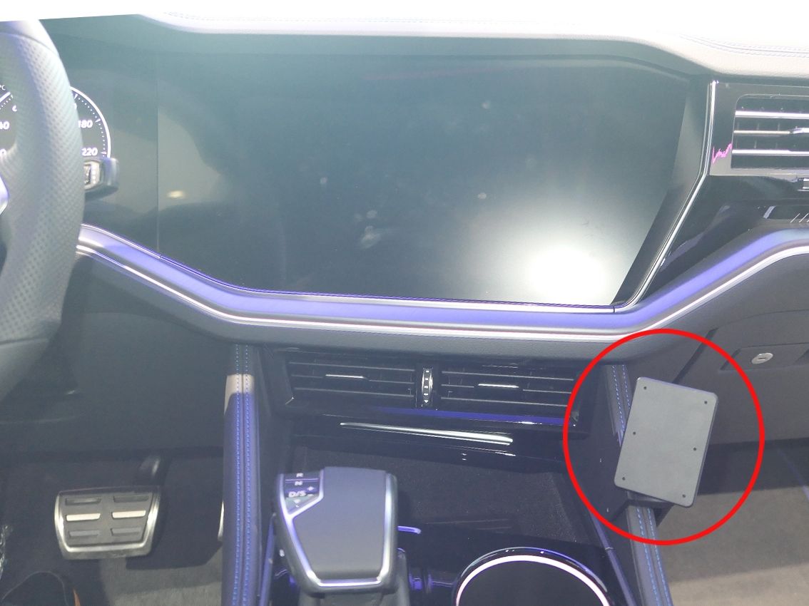 Proclip Volkswagen Touareg 24- Angled mount